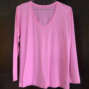 Lilly Pulitzer solid pink lightweight T-shirt medium